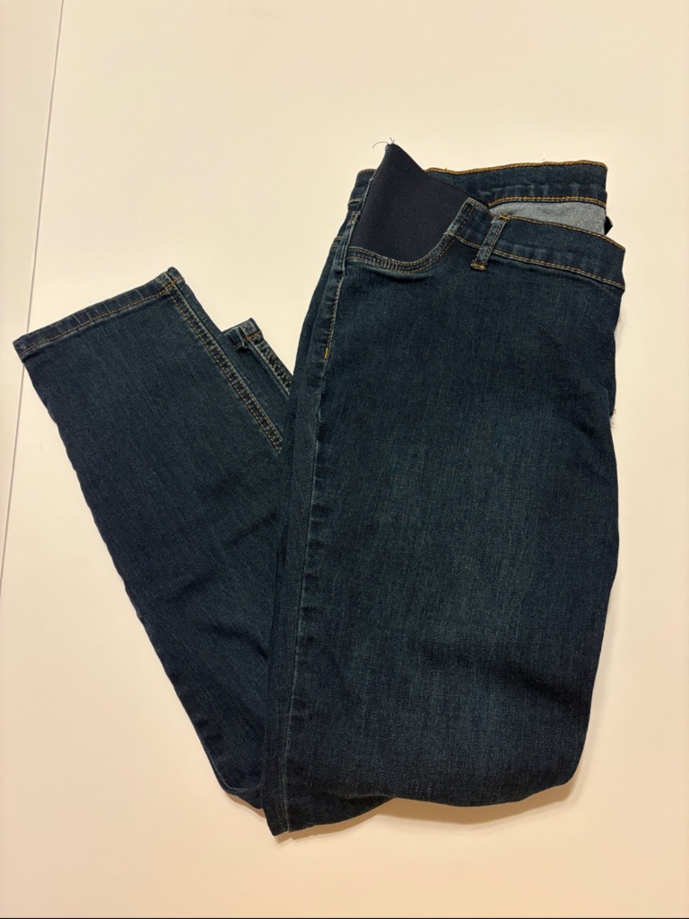 Indigo Blue Maternity Women's Navy Ankle Jeans. Size large